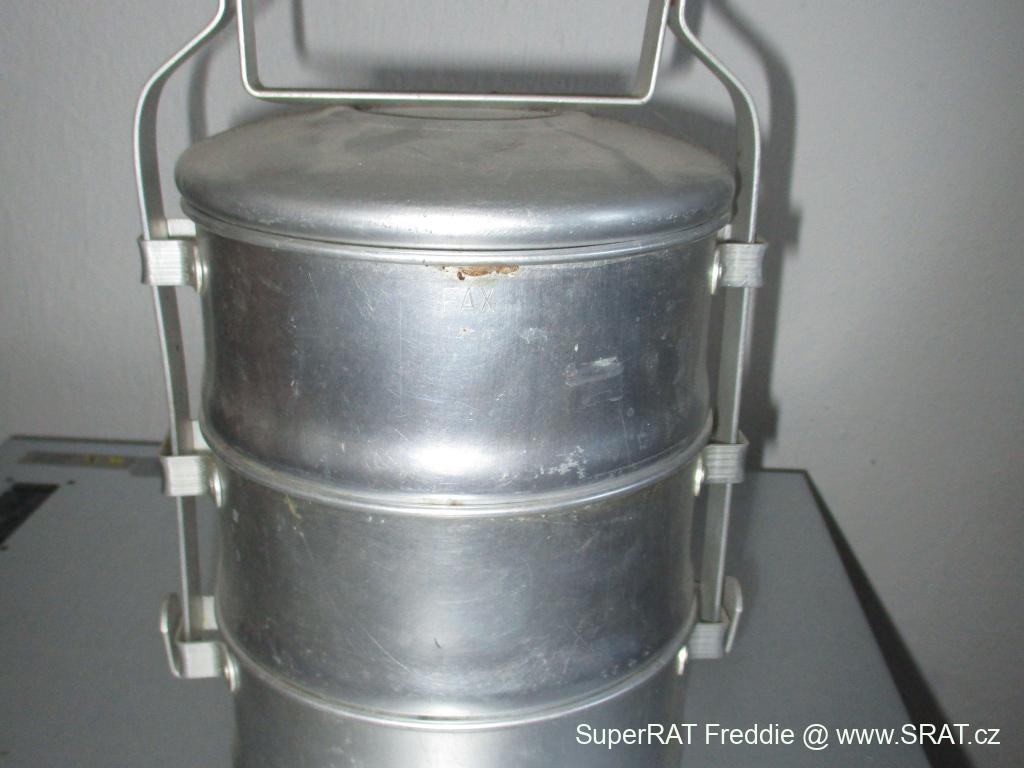 Hliníkový socialistický jídlonosič (troj ešus)