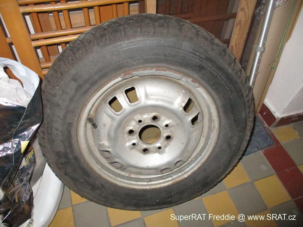 Kolo + pneu R13 na FIAT Panda 141