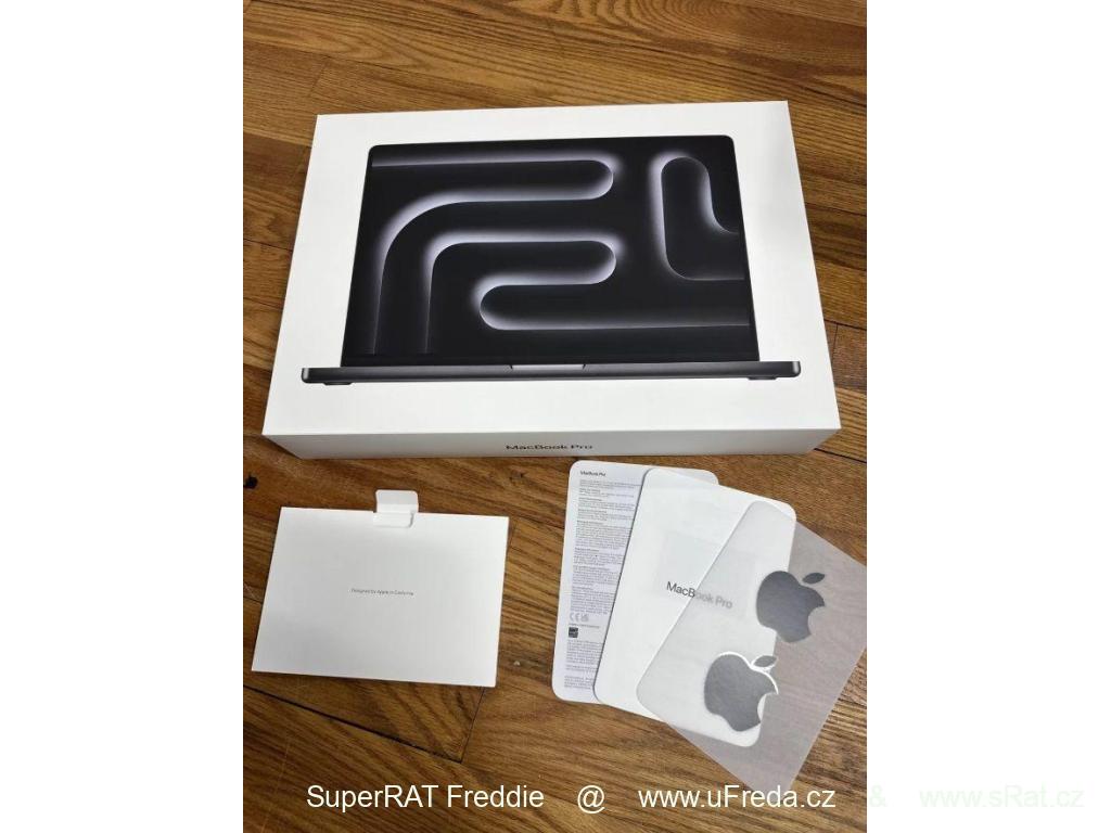 Nový skladový Apple MacBook Pro 14