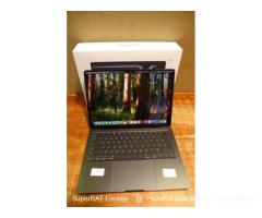 Nový skladový Apple MacBook Pro 14